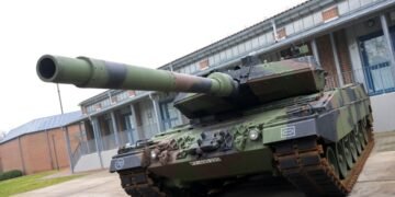 Польша передала Украине первую партию отремонтированных и модернизированных танков Leopard 2