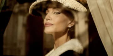 З’явилися перші фото Анджеліни Джолі в ролі оперної співачки Марії Каллас у новому байопіку