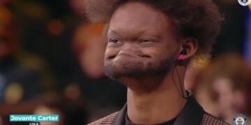 Зірка Instagram побив незвичайний рекорд, натягнувши нижню губу на ніс. ВІДЕО