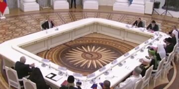 “Звіт антихристу”: у Мережі показали фото Путіна із релігійними лідерами РФ