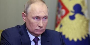 “Путін починає вимолювати переговори”: Огризко про заяви Шойгу