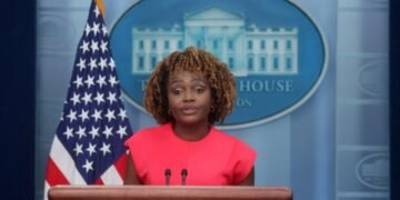 Карин Жан-Пьер: «Если Путин думает, что ему удастся переиграть нас, он ошибается»