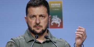 Украина рассчитывает на политическое решение по членству в ЕС до конца года