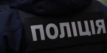Жителька Одеси, яка кидала стільці у працівників ТЦК, написала заяву до поліції: йде розслідування