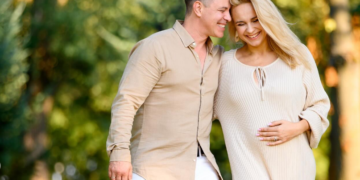 “Що з вами?”. Лілія Ребрик відповіла хейтерам, які звинувачують її в народженні дитини, щоб чоловік “відкосив від армії”