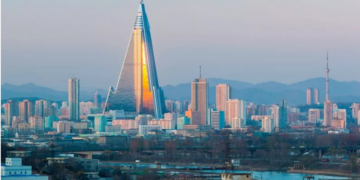 Який вигляд має готель Ryugyong в КНДР вартістю майже $2 мільярди і чому його називають “Мордор”. ФОТО