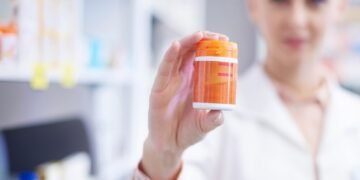 Як розпізнати “шарлатанські” ліки: Комаровський назвав ознаки. ВІДЕО