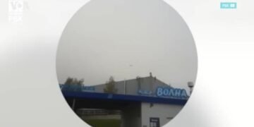 Атака беспилотников в России: Смоленский авиационный завод подвергся удару