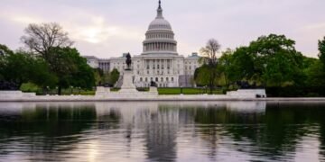 Демократы в Сенате заблокировали законопроект о помощи Израилю, не включающий помощь Украине