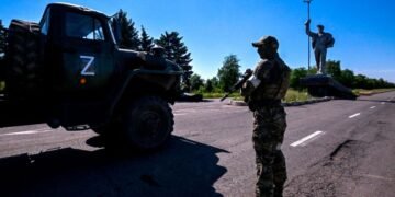 Российские захватчики обвиняют украинцев в терроризме и будут судить: подробности