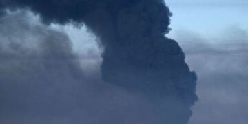 Мощные взрывы и обломки ракет в Керчи: поврежден новейший ракетный корабль РФ. ВИДЕО