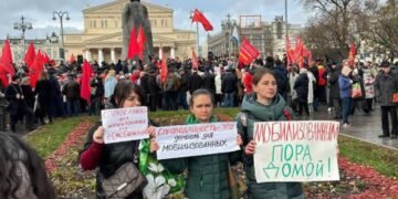 В Москве на акцию протеста вышли жены мобилизованных