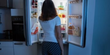 Советы диетолога: можно ли есть после 18 часов вечера?