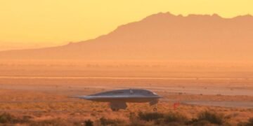США приступили к испытаниям ядерного бомбардировщика B-21 Raider