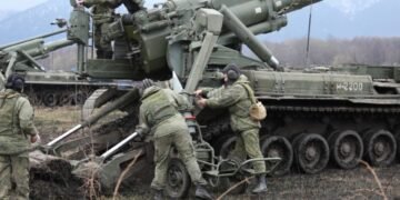 Артиллерия РФ бьет по своим: в DeepState рассказали, как россияне наступают на Авдеевку. ВИДЕО