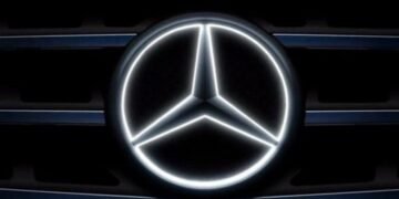 Владельцы в шоке: Mercedes, BMW и Renault в России больше нельзя стронуть с места