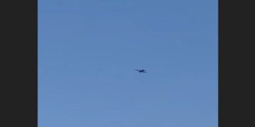 Москву атаковали с воздуха: очевидцы выкладывают ВИДЕО