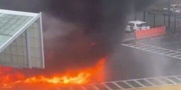 Мощный взрыв прогремел на границе между США и Канадой. ВИДЕО