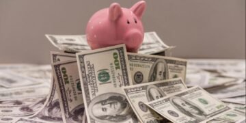 Астрологи рассказали, какой день благоприятен для решения финансовых дел