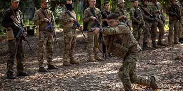 Жодного разу не воювали переважною чисельністю: мобілізація в Україні ледь покриває втрати, – Дикий