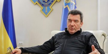 “Ми не в СРСР”: Данілов заявив, що повного переходу економіки на воєнні рейки не буде