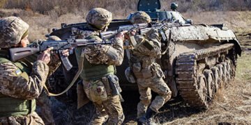Ворог намагається наступати на сході та Запоріжжі, Сили оборони України дають відсіч, – Генштаб