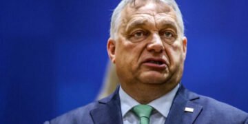 Politico: Орбан погрожує заблокувати всю допомогу Україні від ЄС