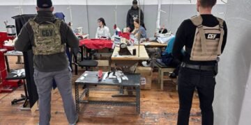 На Закарпатті таємно шили куртки для збірної Росії з лижного спорту. ФОТО, ВІДЕО