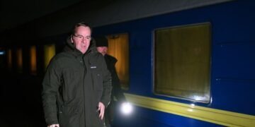 Министр обороны Германии вслед за главой Пентагона приехал в Киев