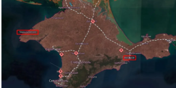 На суднах був екіпаж і бронетехніка: в ГУР розкрили деталі операції зі знищення ворожих катерів у Криму. ФОТО