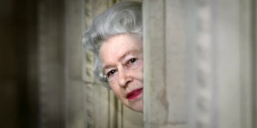 Принцеса Діана ходила до гей-клубу, а Кейт Міддлтон – у паби: як королівські особи “тікали” із палацу, щоб розважитися