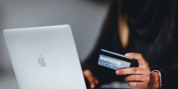 Шахраї в Чорну п’ятницю. На яких товарах обманюють та що потрібно знати про продавця