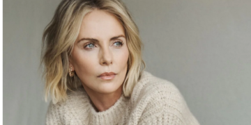 Шарліз Терон поділилася спогадами про моторошну ніч, коли її мати застрелила п’яного батька на її очах