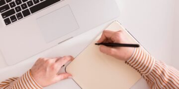 Як замінити українською слова-паразити “типа”, “блин”, “чуть-чуть” і “капец”: всі варіанти