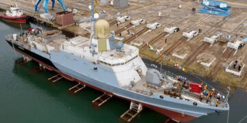 Россия нашла замену подбитому корвету “Аскольд”:  в Черное море выведен новый носитель “Калибров”