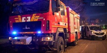 В Одесі спалахнула цистерна газовозу. ВІДЕО