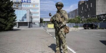На Запорожской АЭС назревает бунт: чем недовольны понаехавшие российские  энергетики