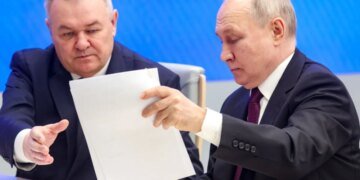 Российский диктатор Путин подал документы в ЦИК, чтобы править Россией дольше императоров. ВІДЕО