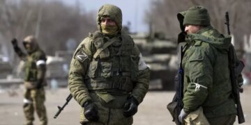 Нічні обшуки, арешти та жорсткі допити: росіяне продовжують репресії проти цивільних українців