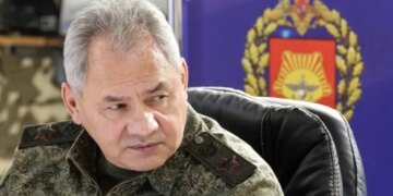 Шойгу назвал войну и расширение армии единственным вариантом развития России