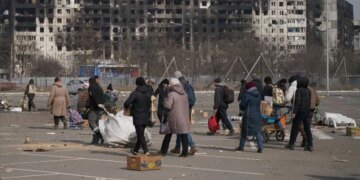 В Маріуполі люди досі живуть без води, опалення та електропостачання