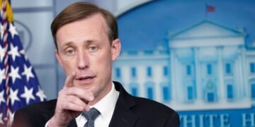 Конгресмени, які не підтримають допомогу Україні, допоможуть Путіну, – Білий дім США