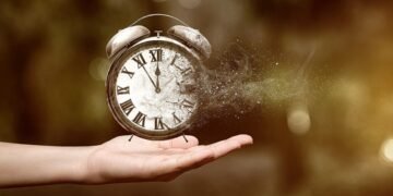 Люди можуть по різному сприймати час залежно від рідної мови: вчені пояснили, як це можливо