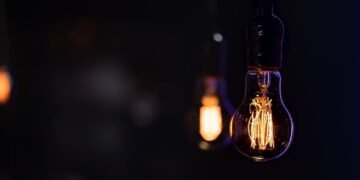 У мережі шириться фейк про відключення енергопостачання в Україні на новорічні свята: у Міненерго відреагували