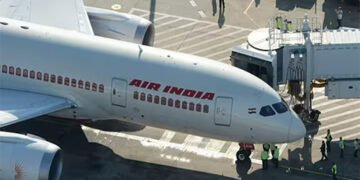У салоні літака Air India під час польоту почався дощ. ВІДЕО