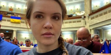 Безугла розтривожила соцмережі опитуванням про втрати ЗСУ