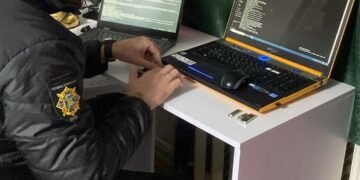 В Киеве хакер не взламывал устройства людей за деньги и передавал удаленный доступ