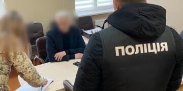 У Києві проректор вишу вимагав у студентів хабар за невідрахування