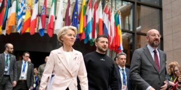 Евросоюз решил начать с Украиной и Молдовой переговоры об их вступлении в блок