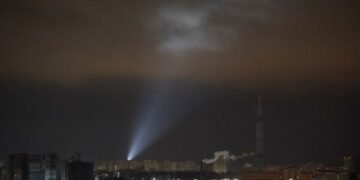 Россия выпустила по Украине более 20 беспилотников и крылатую ракету